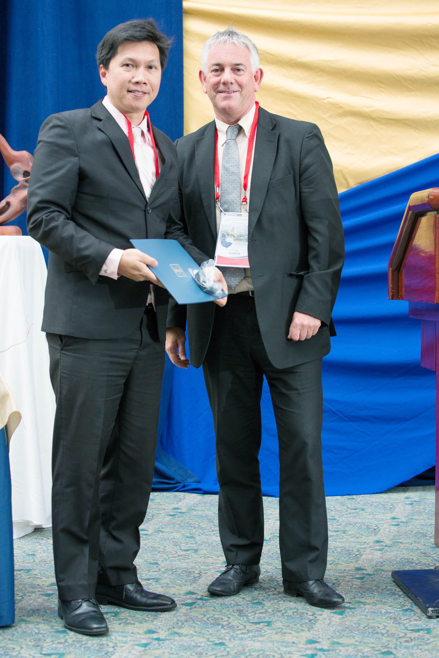 Anti-Money Laundering Council Secretariat’s Atty. Vencent Salido and Guernsey Border Agency’s Financial Investigation Unit Head and Best Egmont Case Award Champion Philip Hunkin